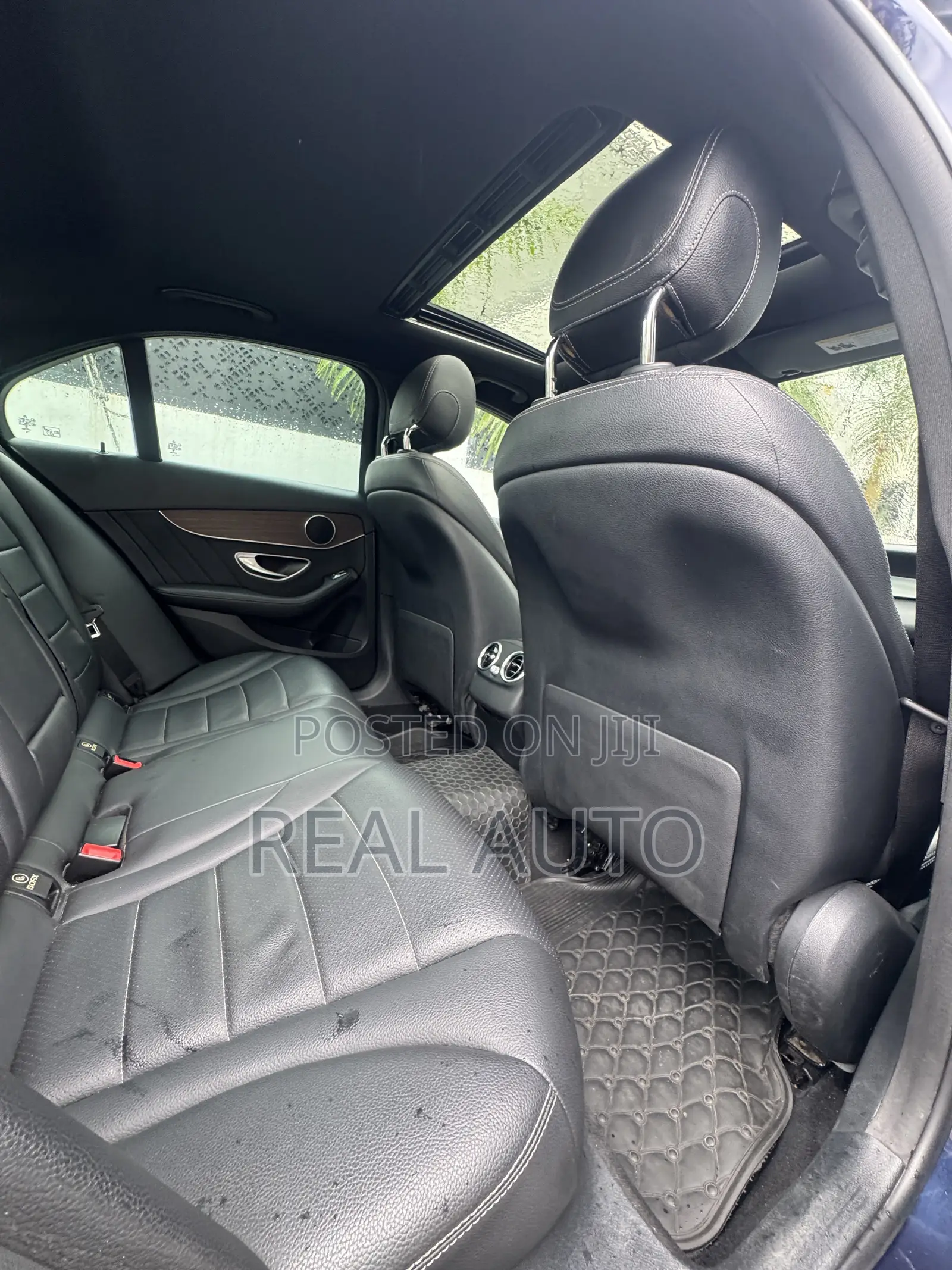 Mercedes-Benz C300 2020 Blue
