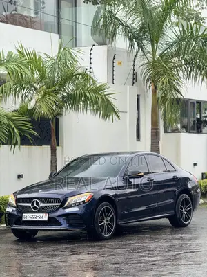 Mercedes-Benz C300 2020 Blue