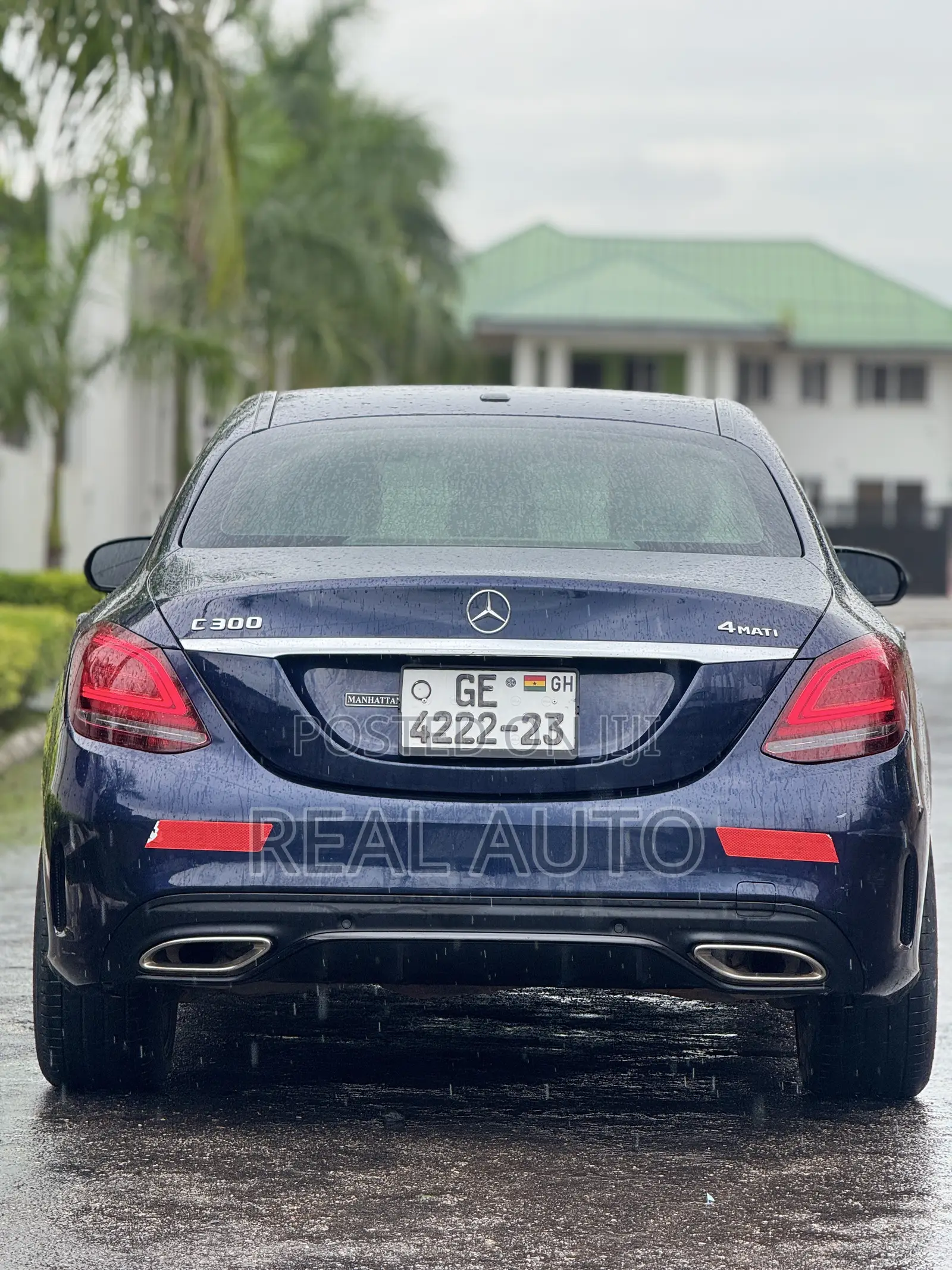 Mercedes-Benz C300 2020 Blue