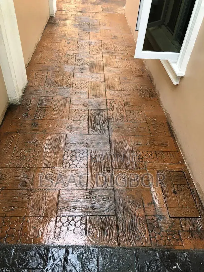 $ De Ike Construction Floor Stamping