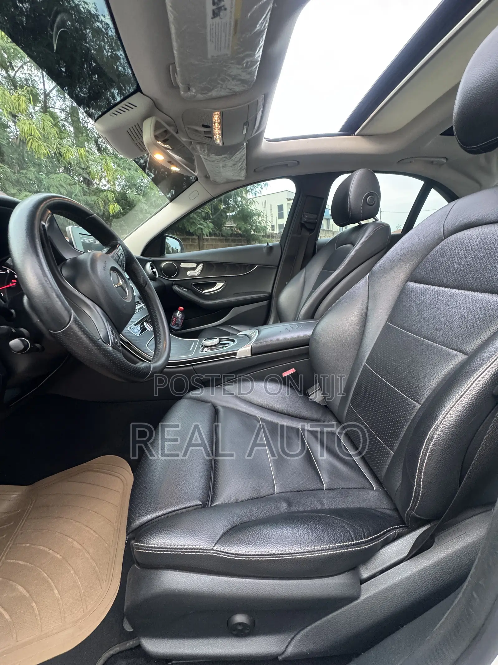 Mercedes-Benz C300 Luxury 4matic Sedan AWD (2.0L 4cyl 7A) 2017 White