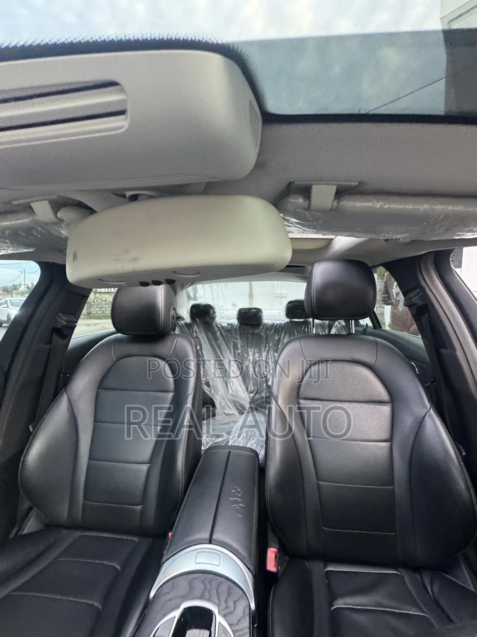 Mercedes-Benz C300 Luxury 4matic Sedan AWD (2.0L 4cyl 7A) 2017 White