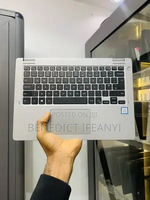 Laptop Dell Latitude 3310 8GB Intel Core i5 SSD 256GB