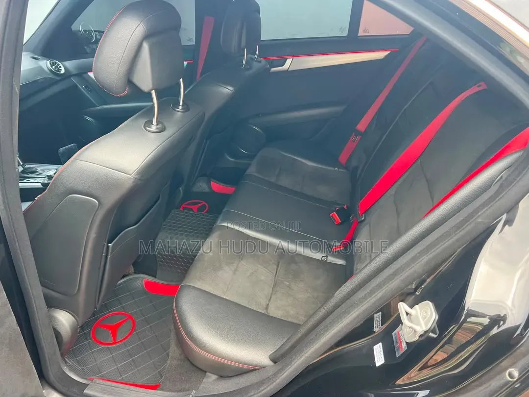 Mercedes-Benz C250 2013 Black