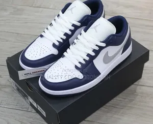 Air Jordan 1 Midnight Navy
