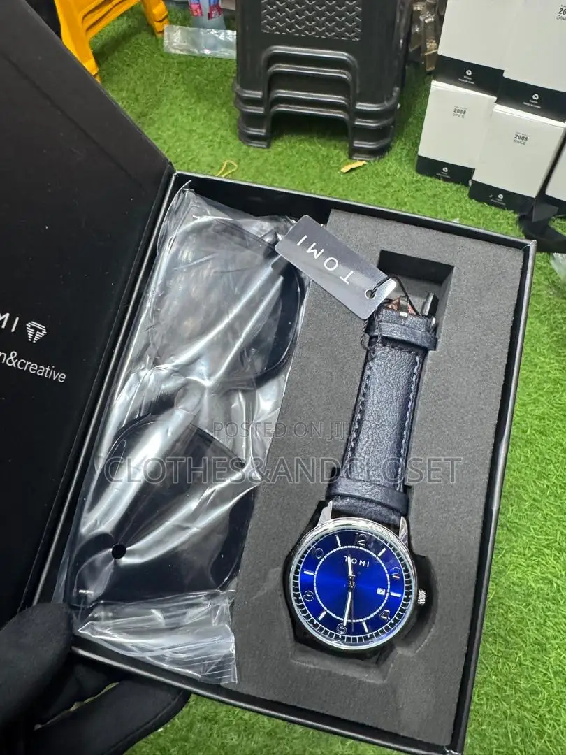 This Tomi Men's Wristwatch Set Features a Watch and Glasses