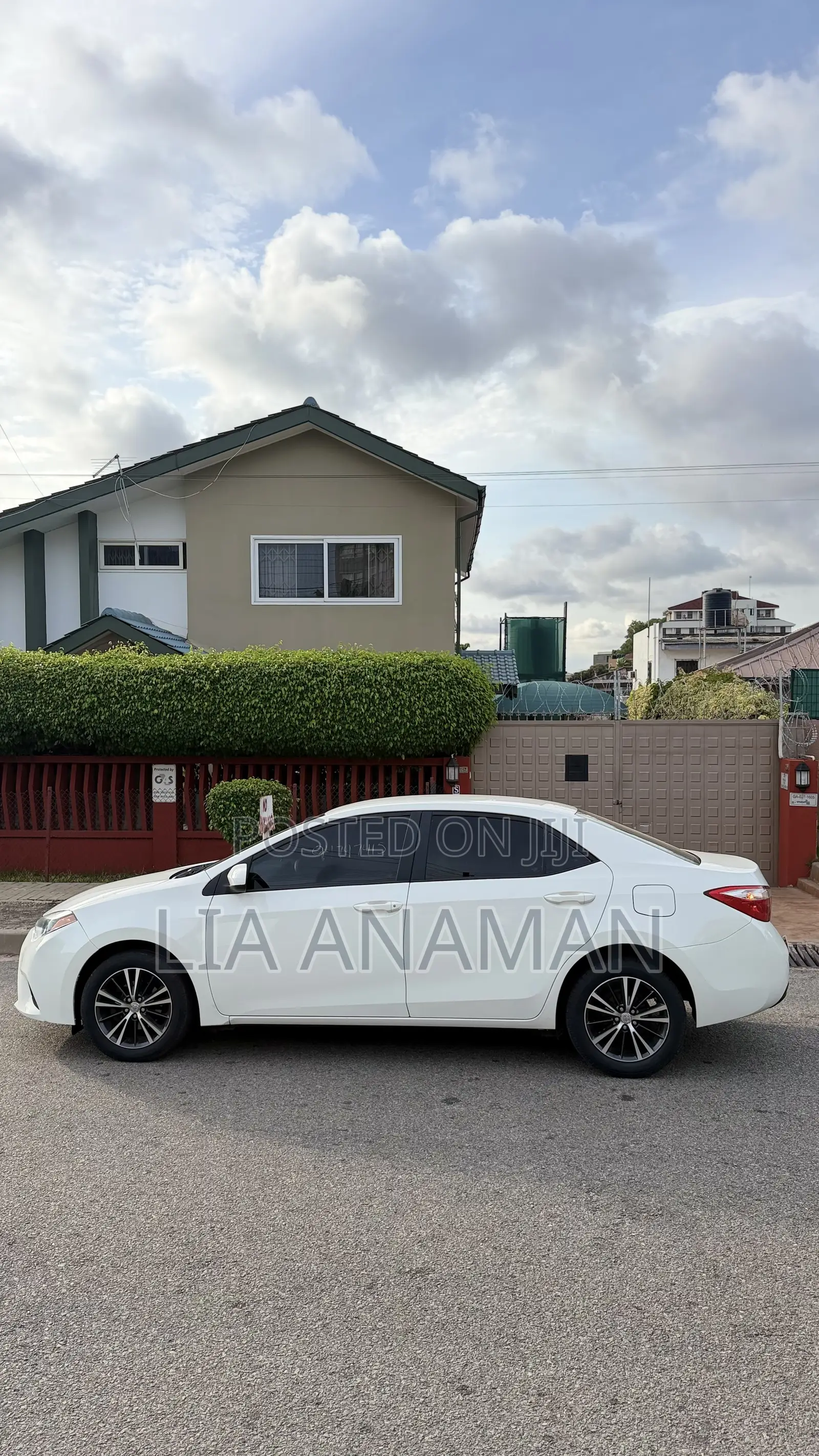 Toyota Corolla LE Eco 4dr Sedan (1.8L 4cyl CVT) 2016 White
