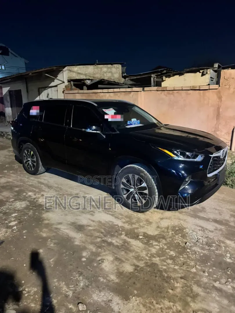 Toyota Highlander 2022 Black