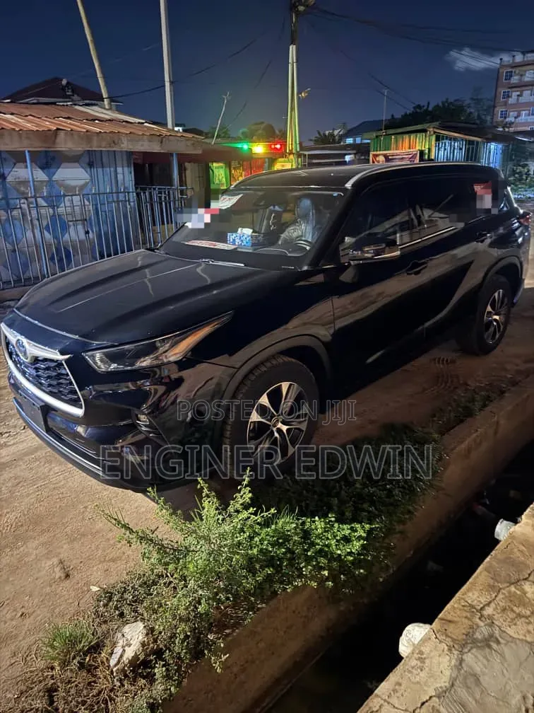 Toyota Highlander 2022 Black