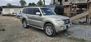 Mitsubishi Pajero V90 3.8 V6 GLS/GLX 2015 Gold