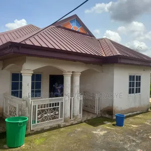4bdrm House in Brother K Estate, Kumasi Metropolitan for sale
