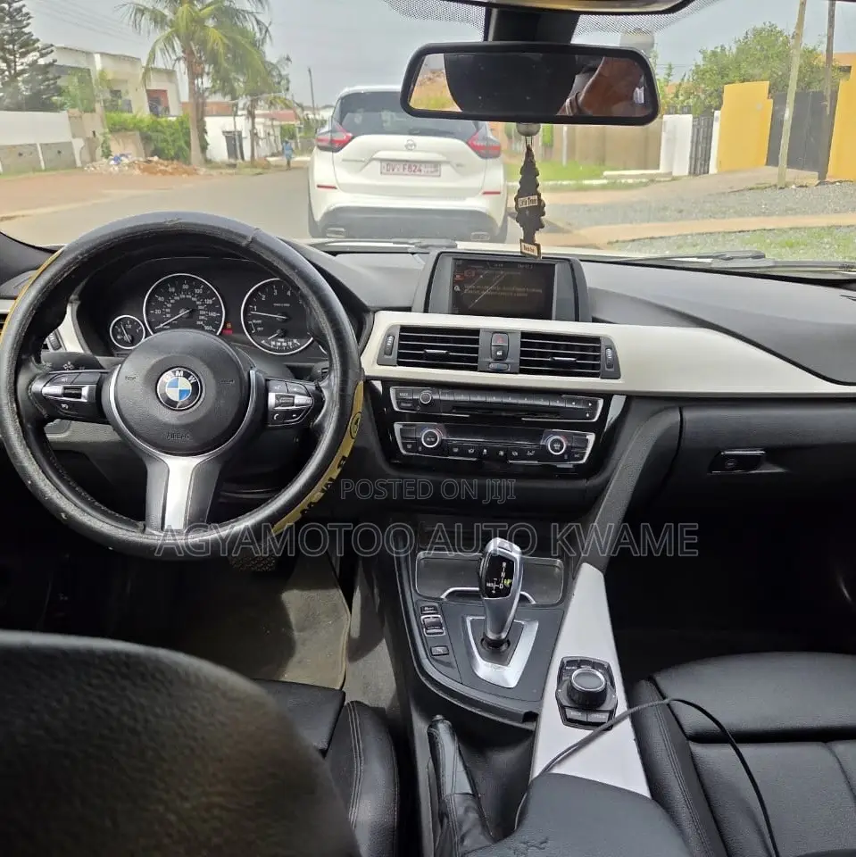 BMW 330i 2016 Silver