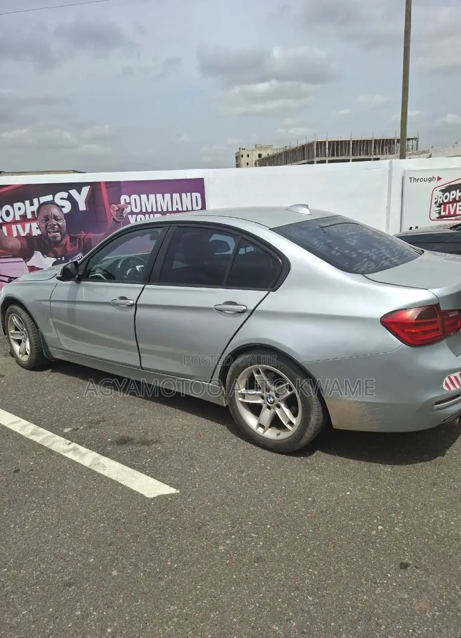 BMW 330i 2016 Silver
