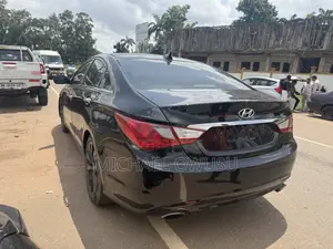 Hyundai Sonata 2013 Black
