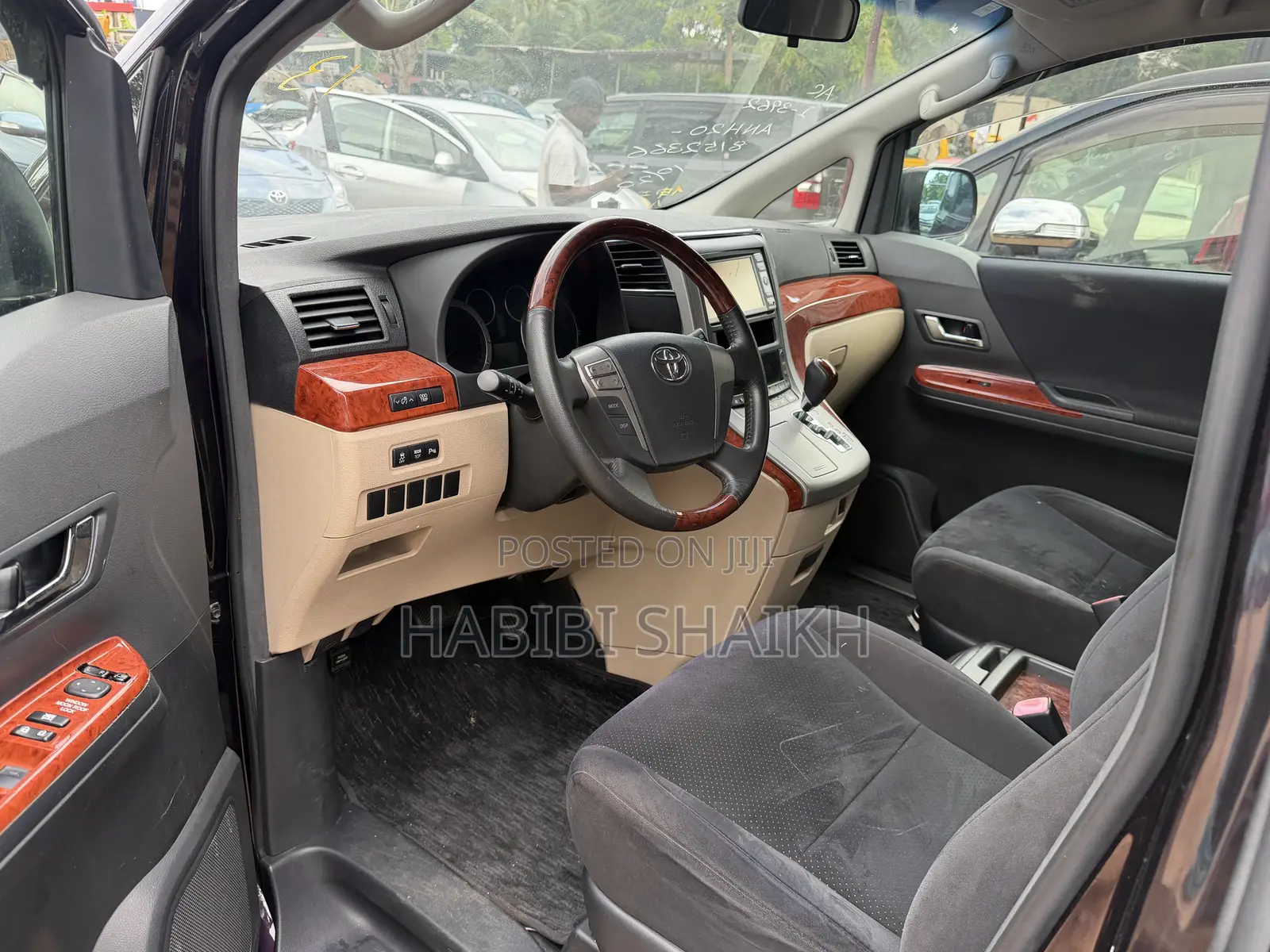 Toyota Vellfire 2011 Black