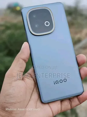 New Vivo iQOO Z10 Turbo+ 512 GB Black