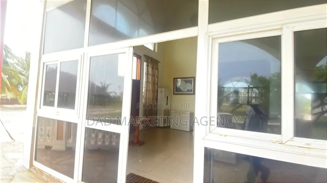 10bdrm Villa in Beachfront Resort for sale