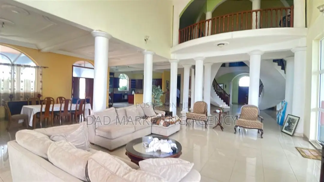 10bdrm Villa in Beachfront Resort for sale