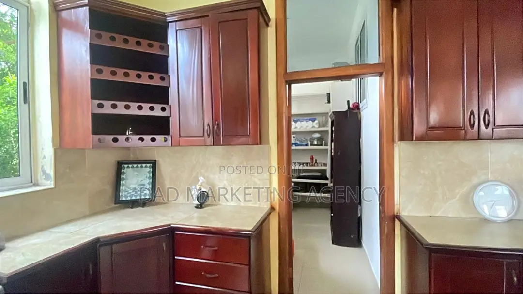 10bdrm Villa in Beachfront Resort for sale