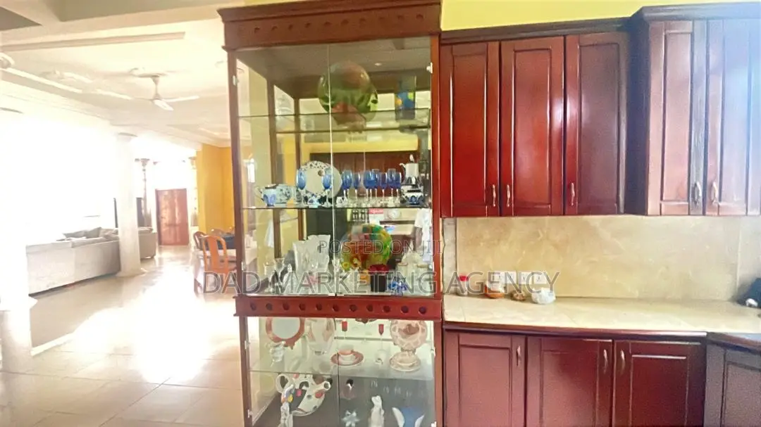 10bdrm Villa in Beachfront Resort for sale