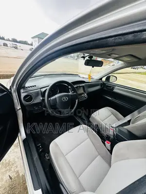 Toyota Axio 1.5 X 2WD 2012 Silver