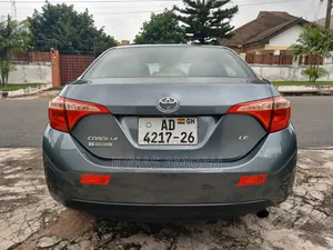 Toyota Corolla LE (1.8L 4cyl 2A) 2018 Gray