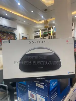 Zealous Sleek Black Harman Kardon Go + Play 3's Sleek Design