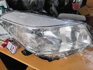 Toyota Vitz 2012 2013 2014 Headlight Set