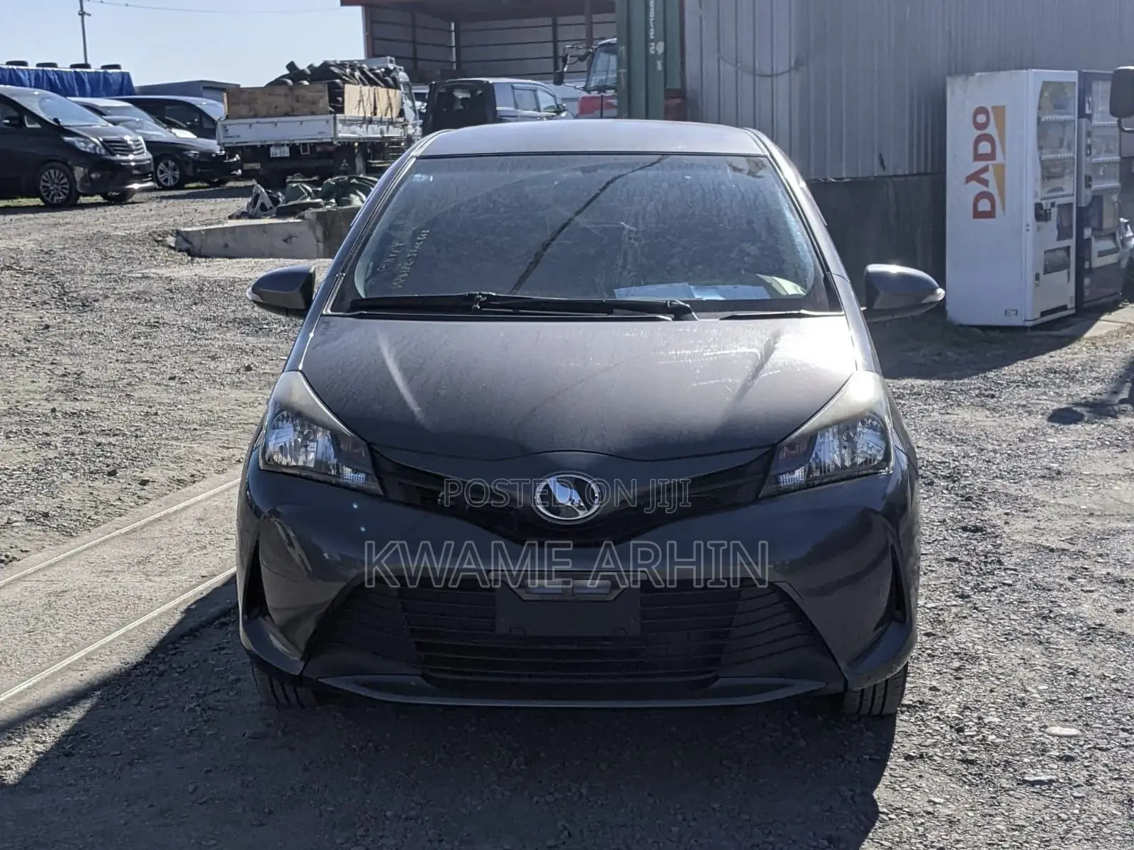 Toyota Vitz 1.3 AWD 5dr 2014 Gray