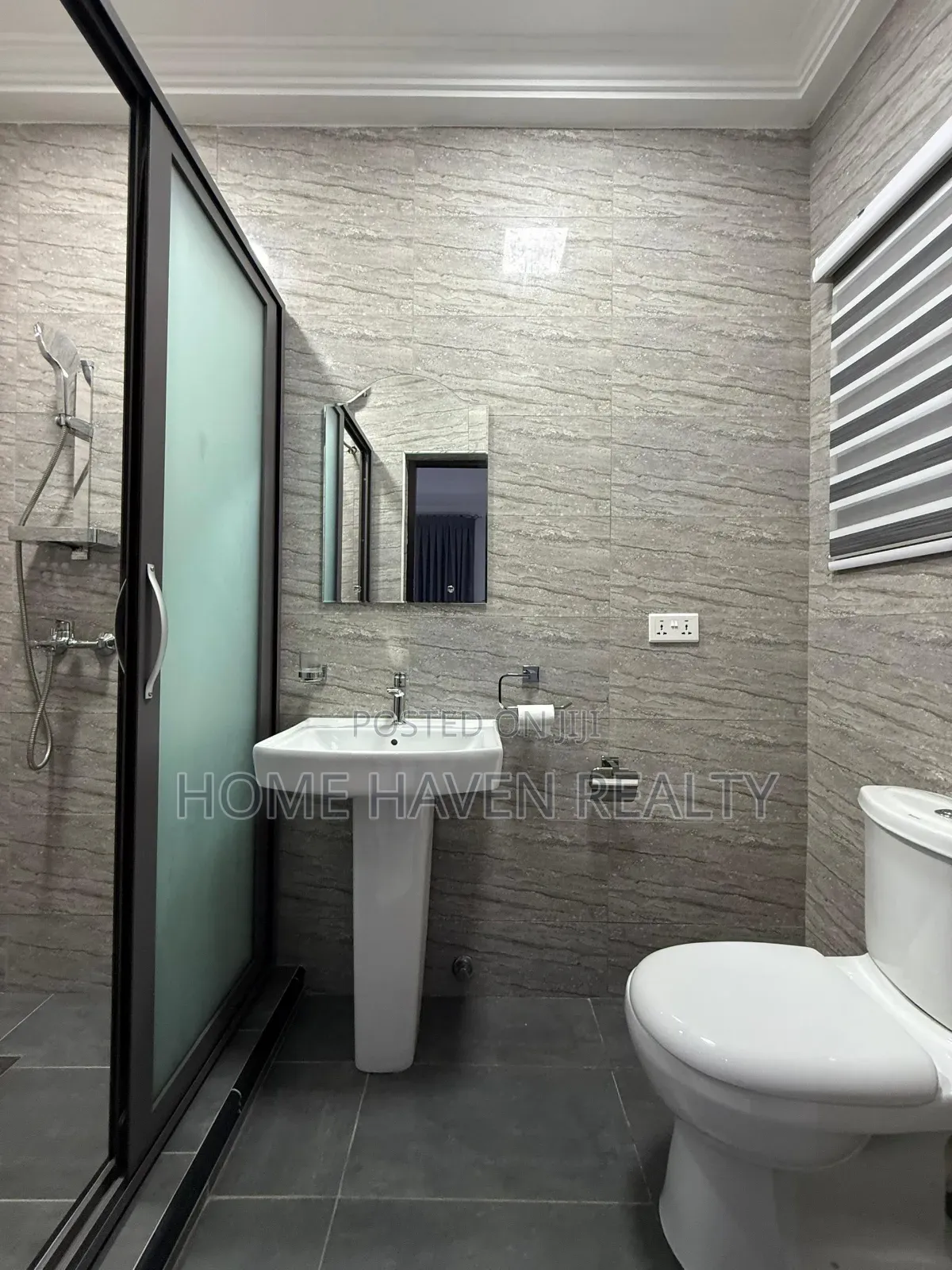 Furnished 4bdrm House in East Legon, American House for rent