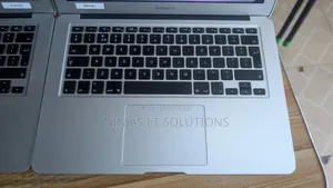Laptop Apple MacBook Pro 2017 8GB Intel Core i5 SSD 256GB