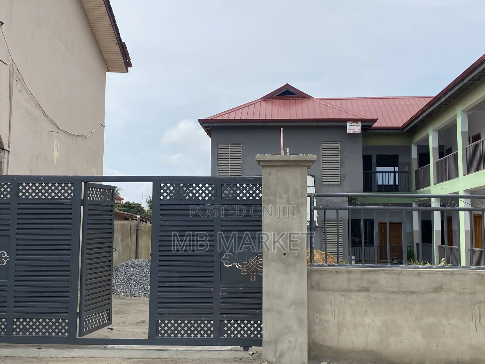 Storey Building With 16 Spacious Rooms for Sale