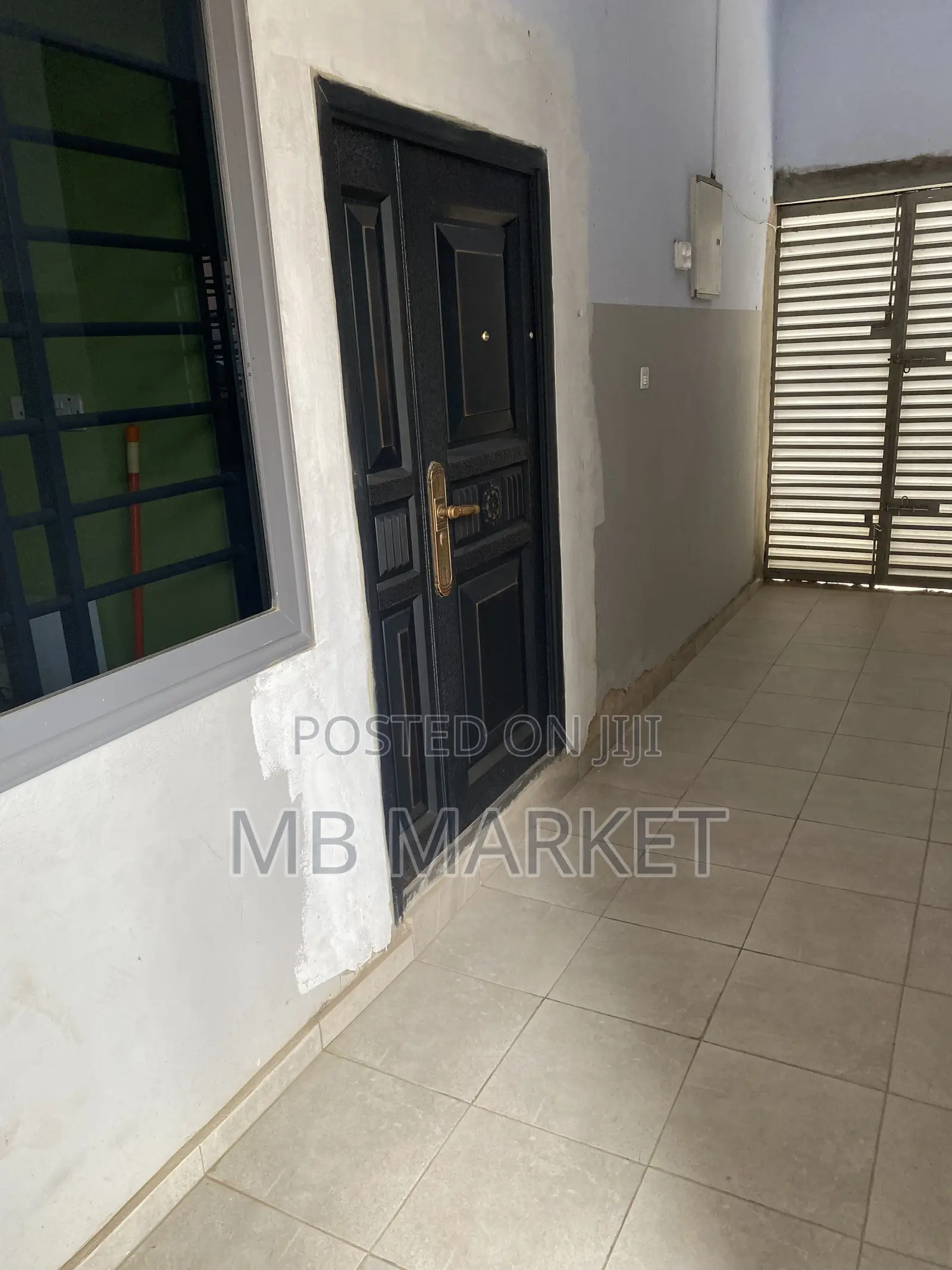 Storey Building With 16 Spacious Rooms for Sale