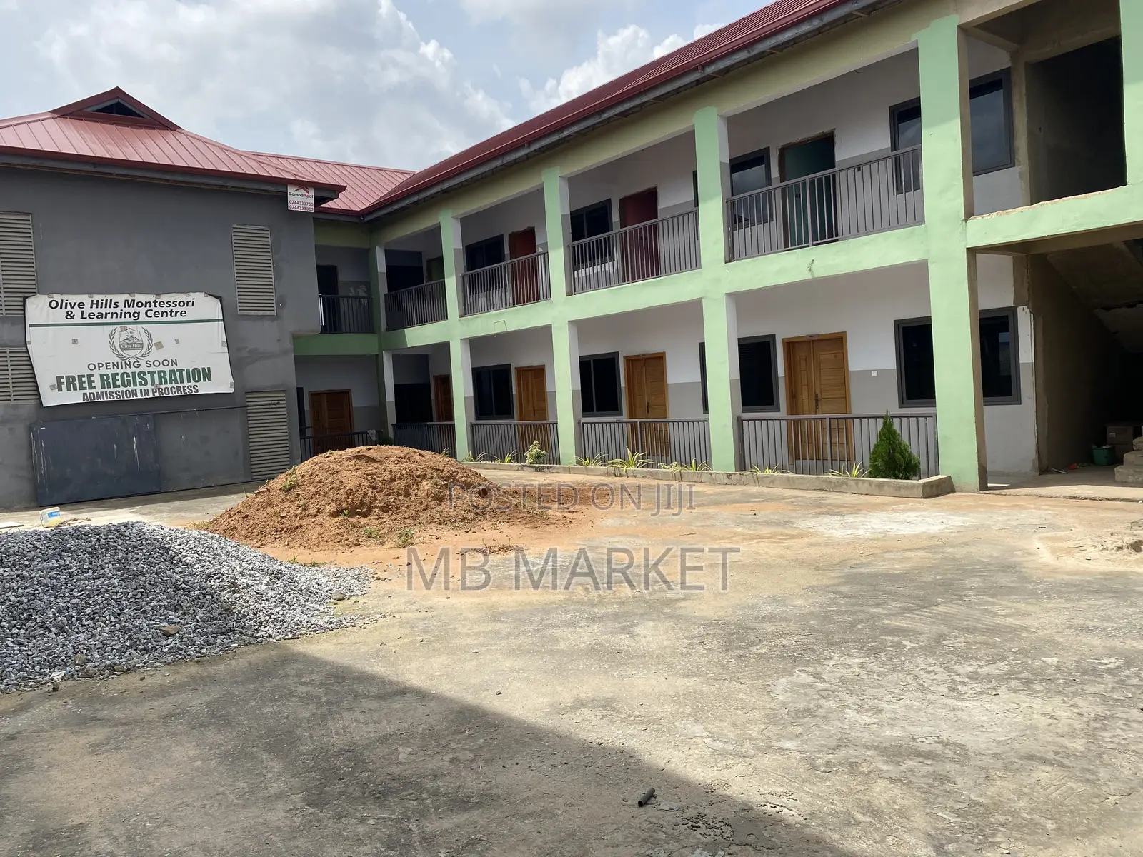 Storey Building With 16 Spacious Rooms for Sale