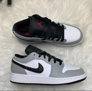 Nike Air Jordan 1 Low Sneakers