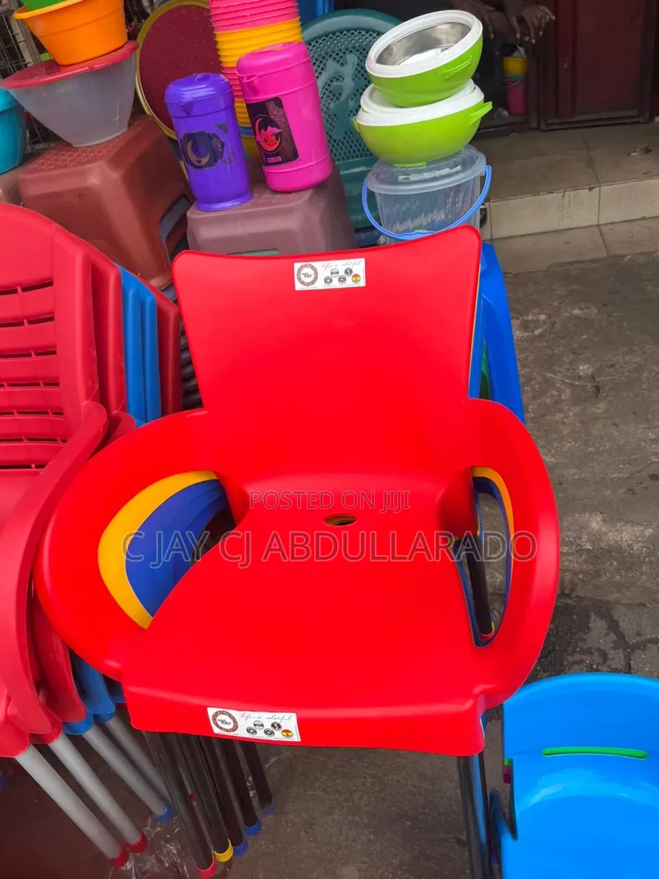Plastic Chairs With Metal Leggings