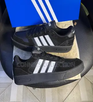 Adidas D-Pad Classic Sneakers