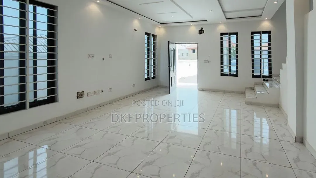 4bdrm House in Dki Properties, Oyarifa Mall Area for rent