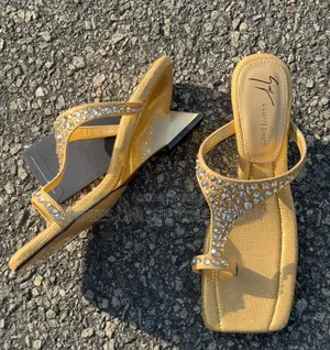 Quality Ladies Heels in Box