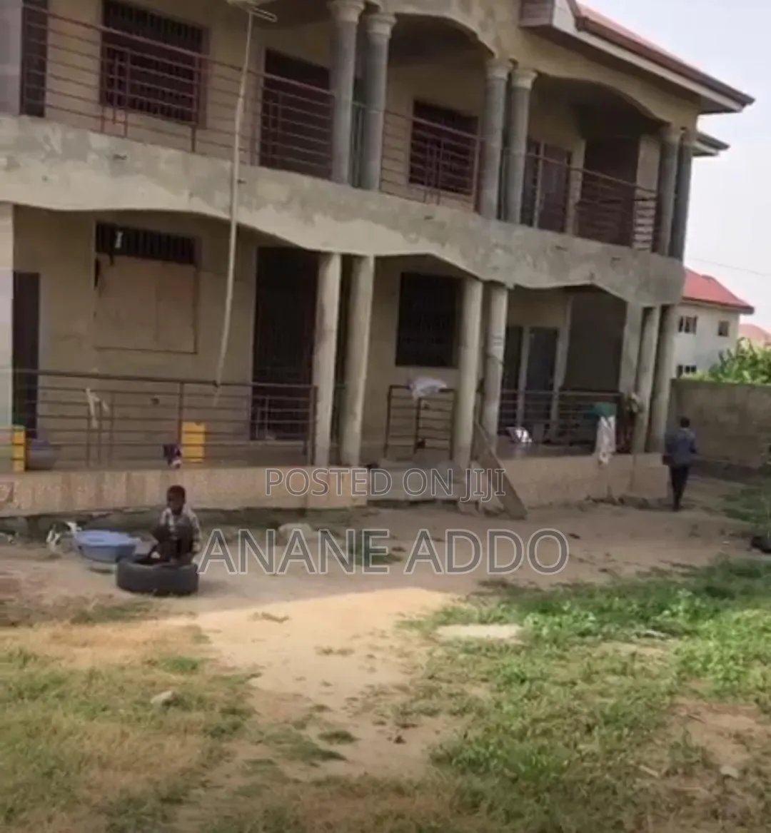 8bdrm Apartment in Nics Properties, Gomoa East for sale