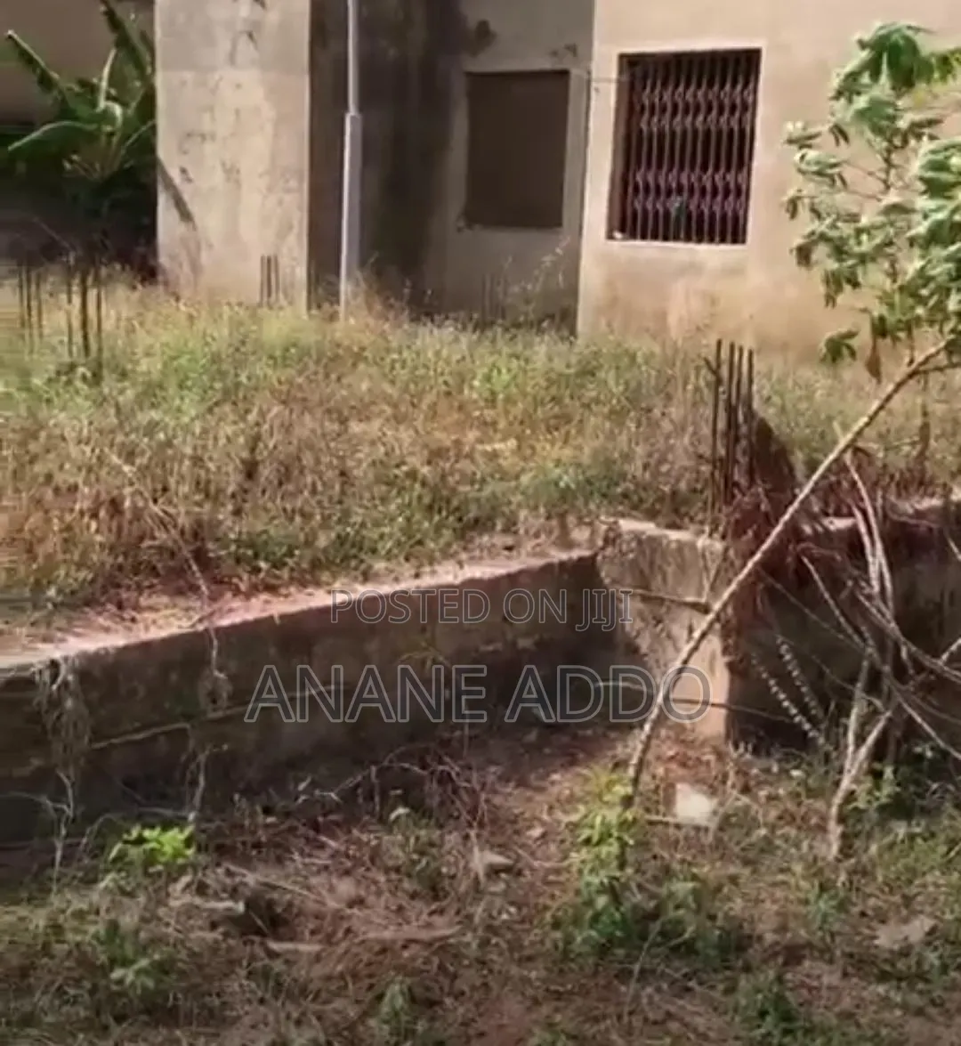 8bdrm Apartment in Nics Properties, Gomoa East for sale