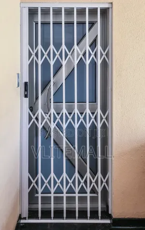 Yale Retractable Security Gates -Y-SLH-G-1800c