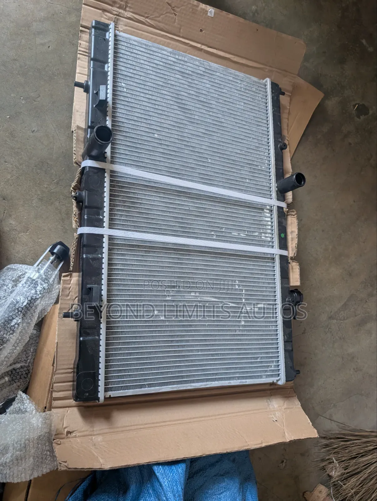 Nissan Rogue 2014 - 2018 Radiator / Water Tank