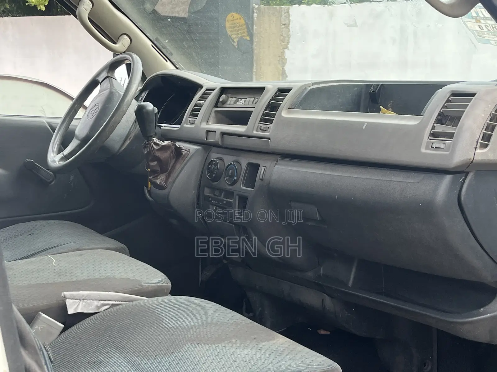 Toyota HiAce 2008 White