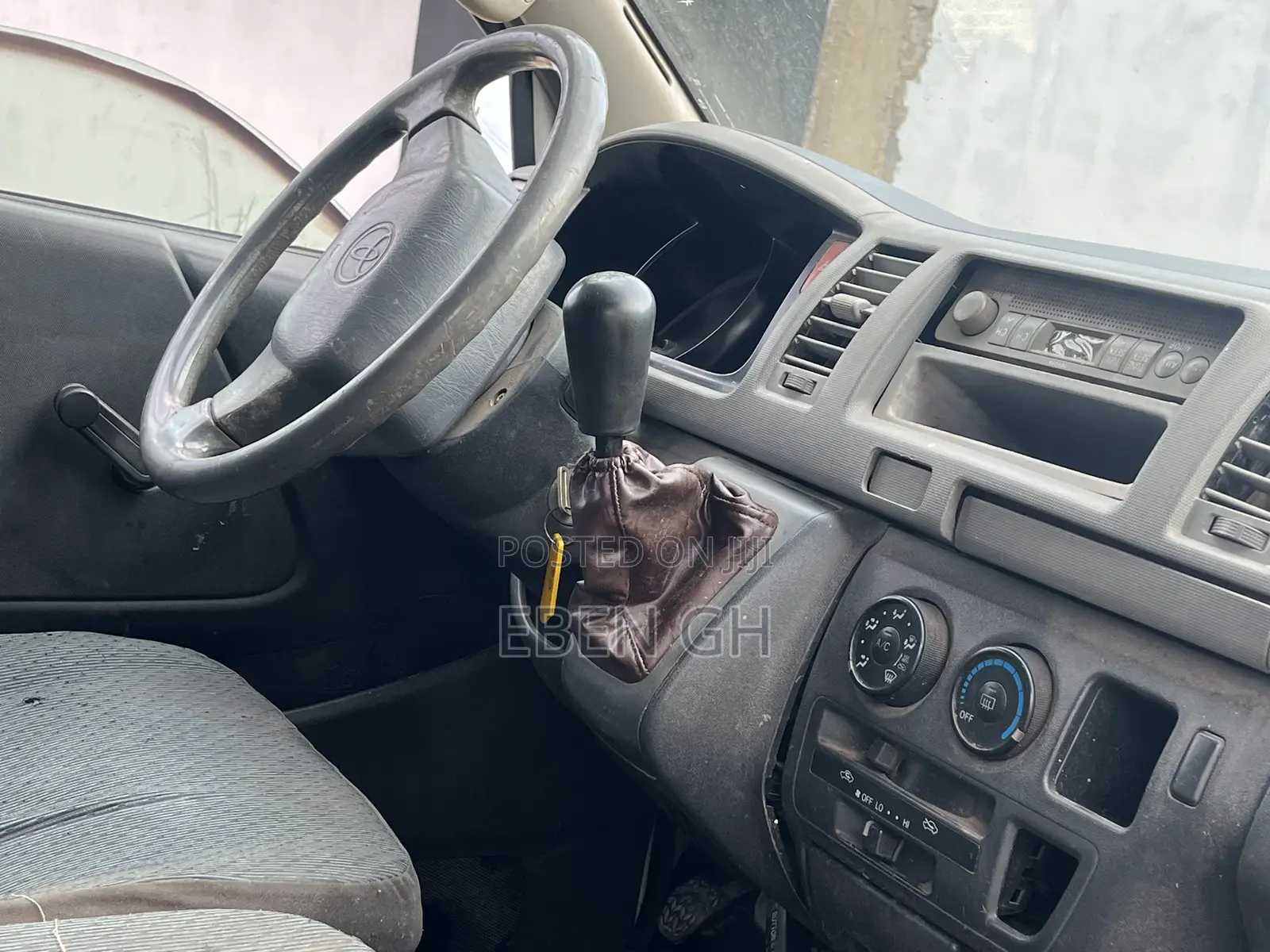Toyota HiAce 2008 White