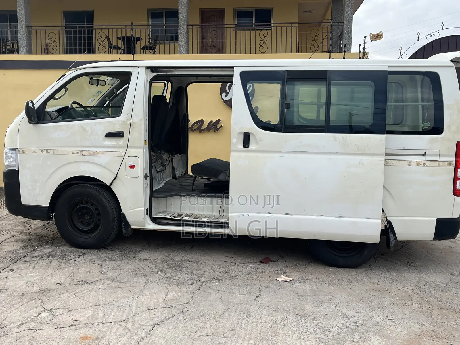 Toyota HiAce 2008 White