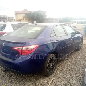 Toyota Corolla 2016 Blue