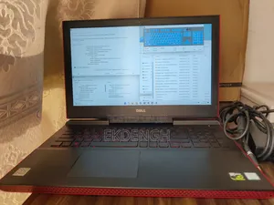 Laptop Dell Inspiron 15 7567 8GB Intel Core i5 HDD+SSD 1T