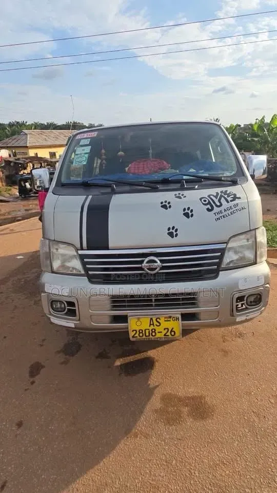Nissan Caravan (Urvan) 2012 Grey