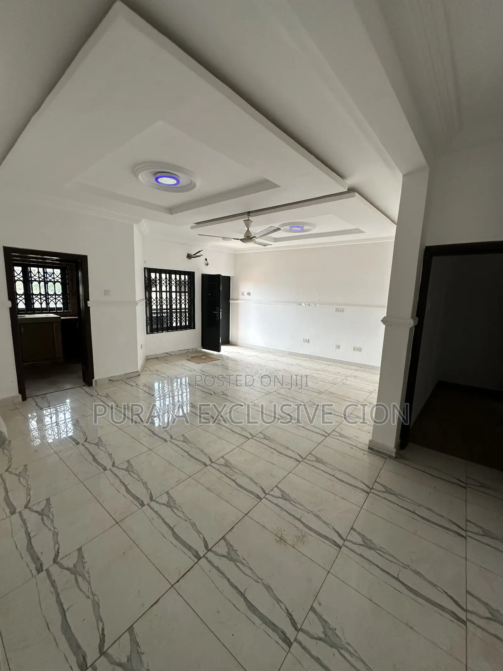 3bdrm Block of Flats in Weija, Choice, Old Barrier for rent